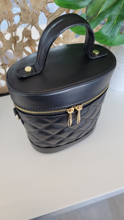 GIA BUCKET BAG IN BLACK