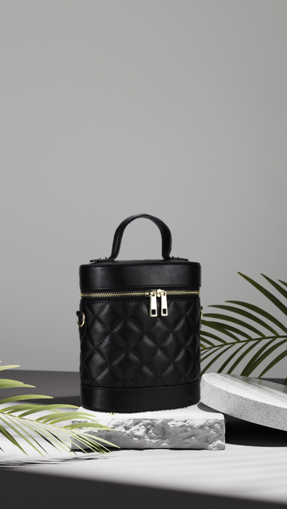 GIA BUCKET BAG IN BLACK